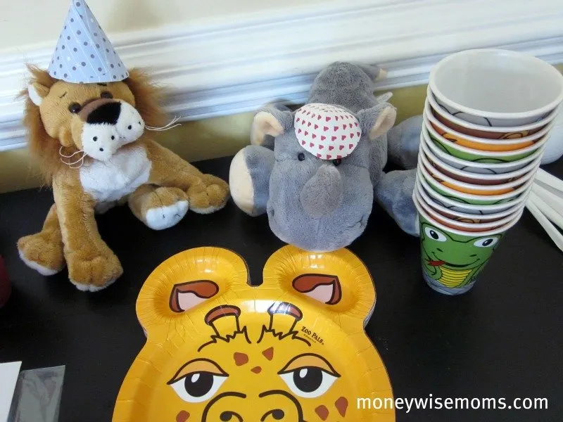 DIY Stuffed Animal Birthday Party AT HOME! Easy and Affordable!