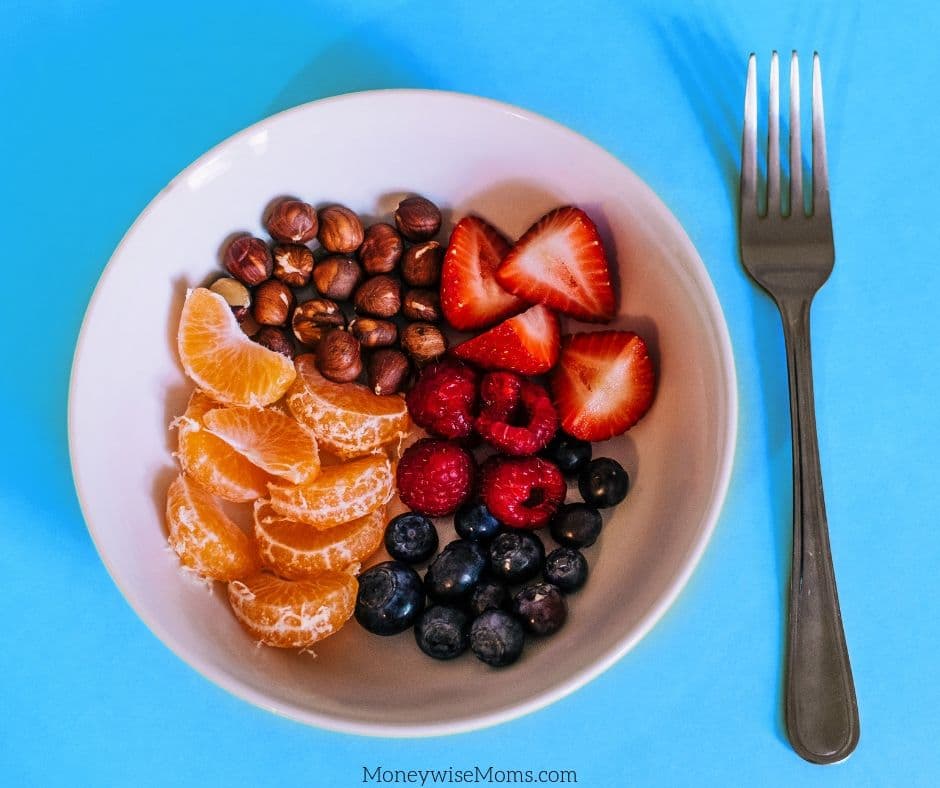 Finding healthy afterschool snacks can be a struggle sometimes. So when I turned to my MoneywiseMoms Facebook page for help I wasn't disappointed with the results! 