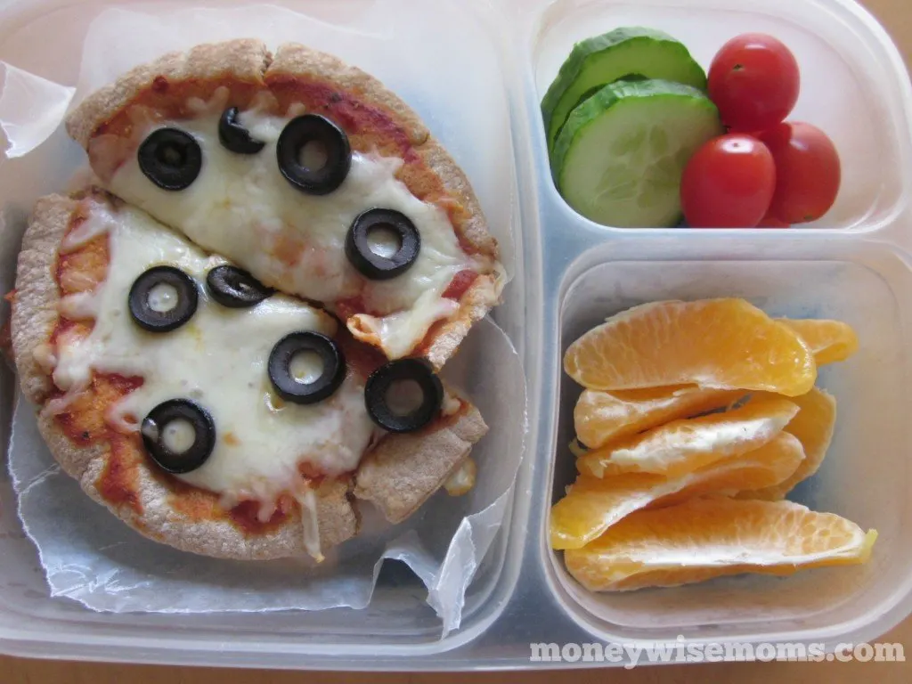 Whole Wheat Pita Pizza | School Lunch Roundup #realfood | MoneywiseMoms
