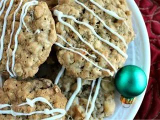 Cranberry White Chocolate Chip Oatmeal Cookies