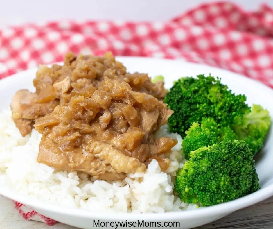 Easy dinner recipes are a great asset when you have busy kids or a tough work schedule. This easy Crockpot pineapple chicken is family friendly, simple to make, and preps well if you need to make it in advance. This is one slow cooker dinner recipe that you will want to have on hand year round! 