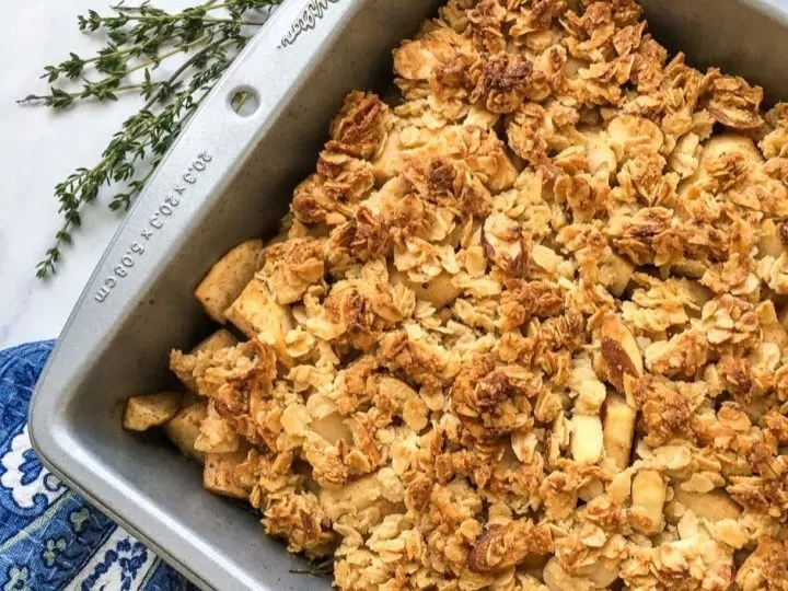 This delicious apple crisp recipe is gluten free, you can also make it with regular flour if you like! Gluten free apple crisp is a great dessert and perfect for parties and family gatherings.