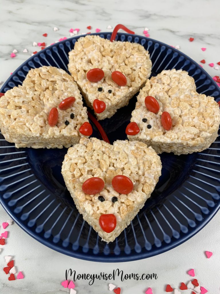 These adorable mice krispie treats for Valentine's Day are easy to make, super cute, and kids can easily help make them! Mice krispie treats are the perfect Valentine's Day treat to share!