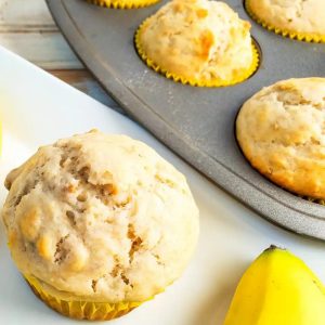 Easy and delicious banana walnut muffins