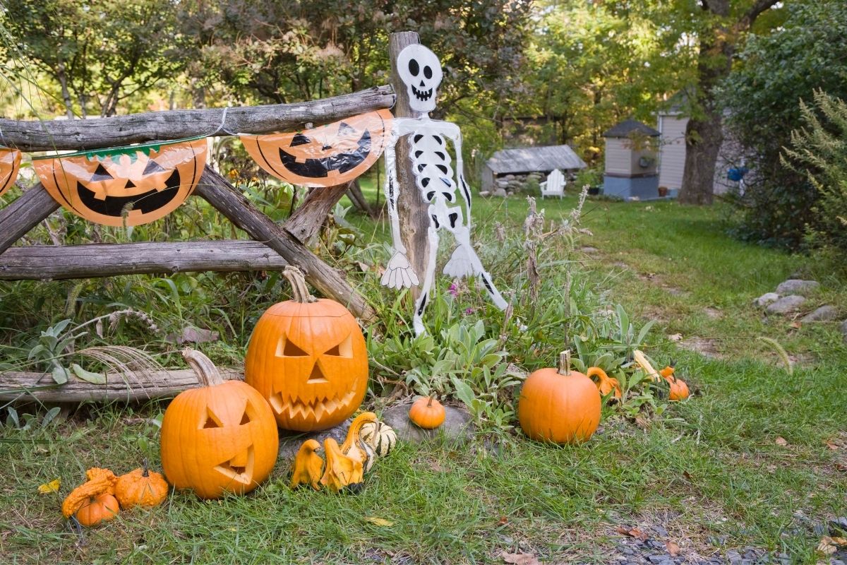 Printable Halloween Scavenger Hunt - Moneywise Moms - Easy Family Recipes