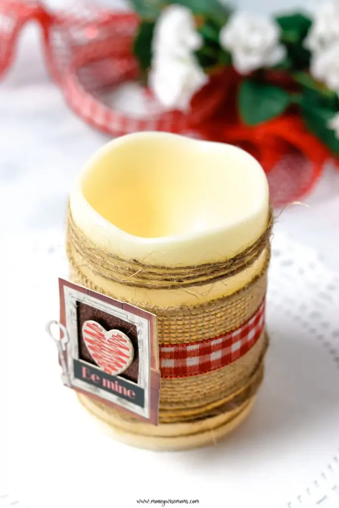 A top down look at the finished valentine candle ready to share! 