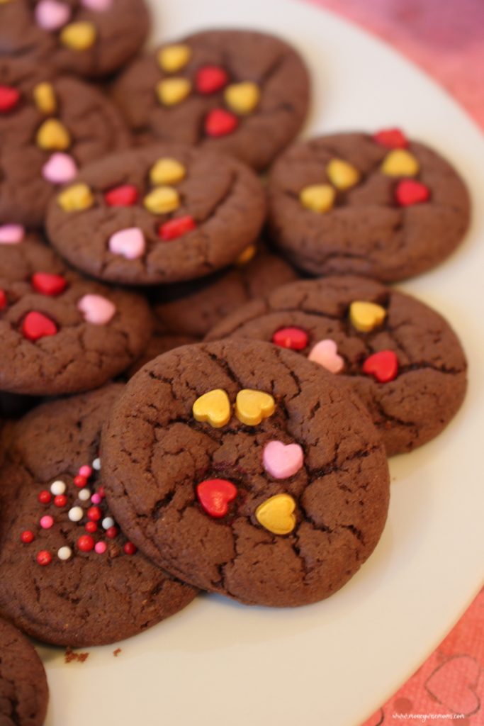 A look at a plate full of the finished cookies ready to share. 