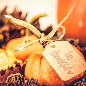 Pumpkins with Be Thankful tag