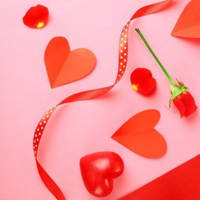 So many ways to celebrate Valentines Day on a budget! Cheap Valentine decor and crafts, Valentine's day gifts, and Valentine food and treats.