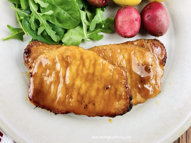 Featured image showing the finished easy baked pork chops recipe.
