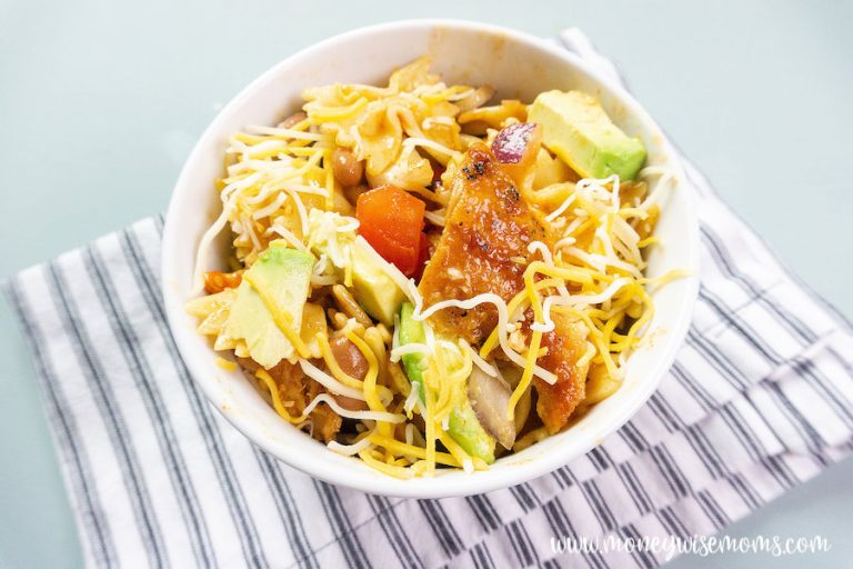 featured image showing the finished southwest pasta with chicken ready to eat.