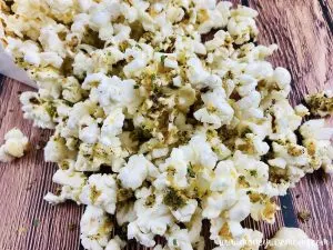Featured image showing the finished zesty ranch popcorn ready to eat.