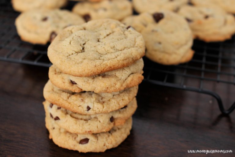 Making these egg free dairy free chocolate chip cookies is fun and easy. These are allergy friendly cookies that everyone can enjoy!