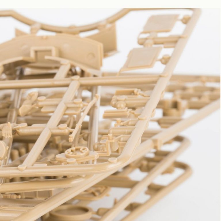 15 Wooden Toy Kits to Build