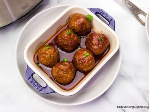 featured image showing the finished slow cooker meatball appetizer recipe