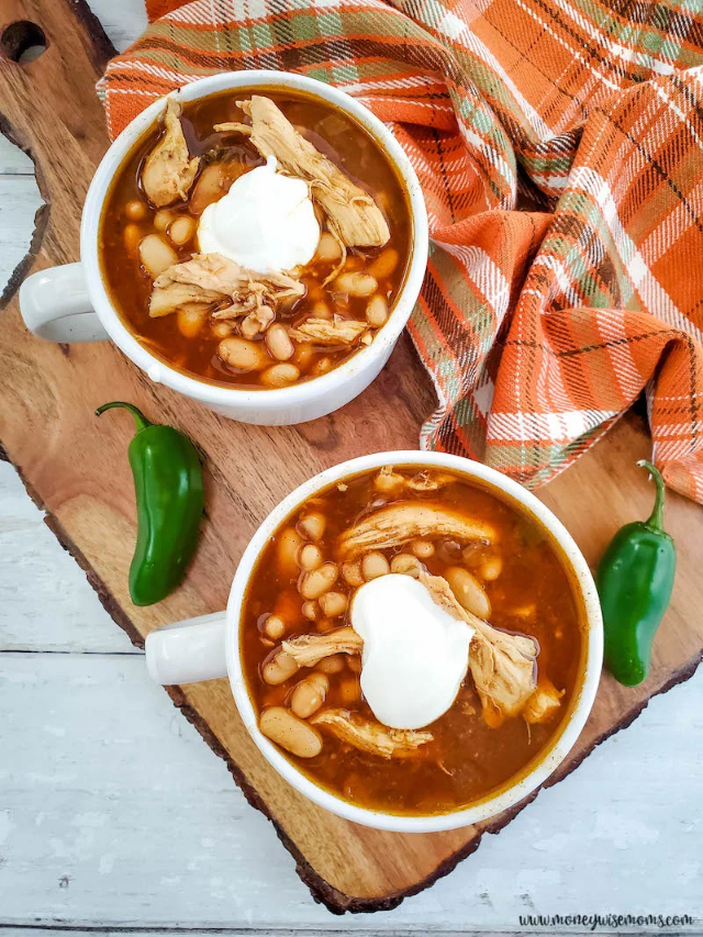 Slow Cooker Chicken Chili with White Beans Story