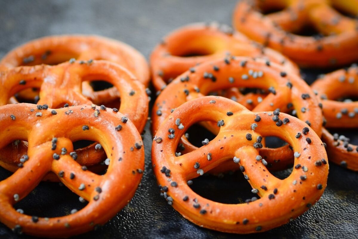 10 Homemade Seasoned Pretzel Recipes Moneywise Moms Easy Family Recipes