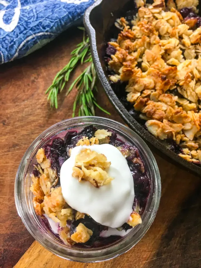 Deliciously Easy Blueberry Crisp Story