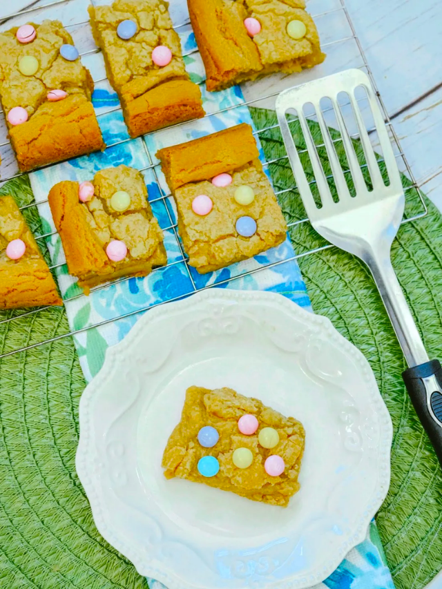 M&M Vanilla Cookie Bars Story