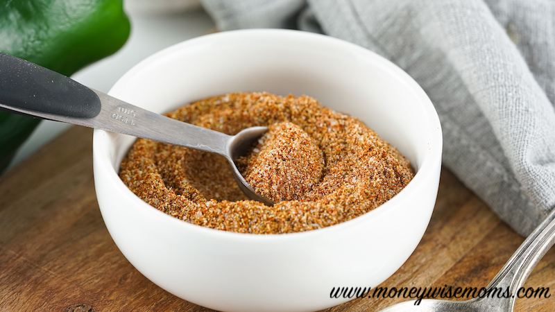 featured image showing the finished recipe for fajita seasoning mix