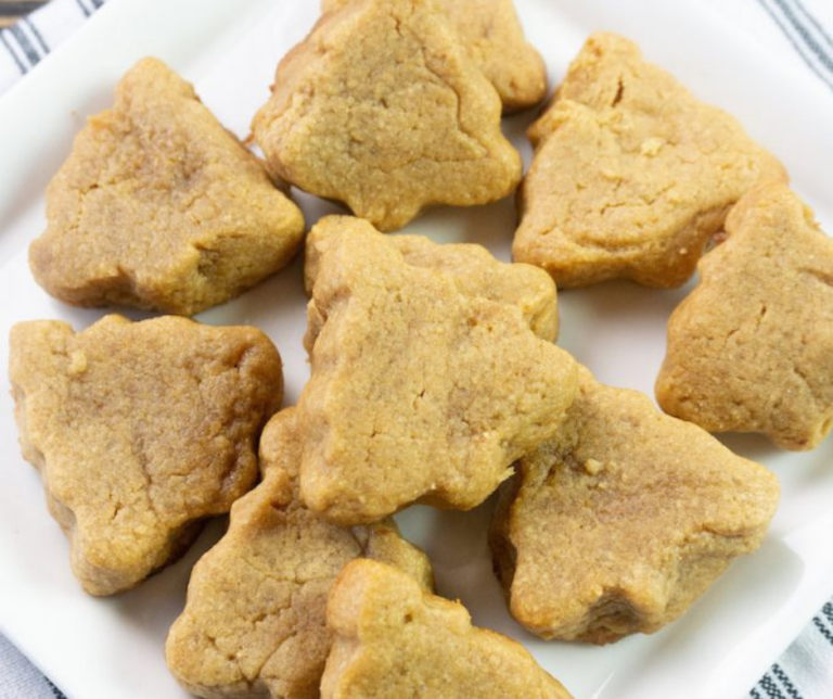 featured image showing christmas tree snacks cookies