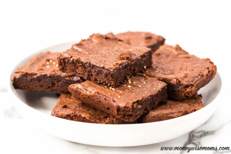featured image showing finished plate of homemade recipe for brownies