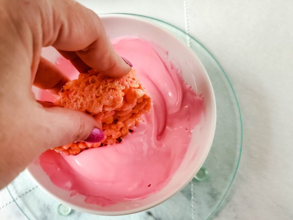 melted pink candy melts for dipping hearts