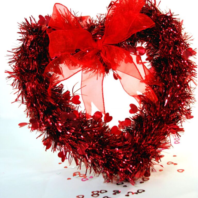 Dollar Tree Valentine Wreath Ideas