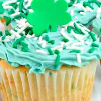 20+ St Patricks Day Treats to Enjoy-Cover image