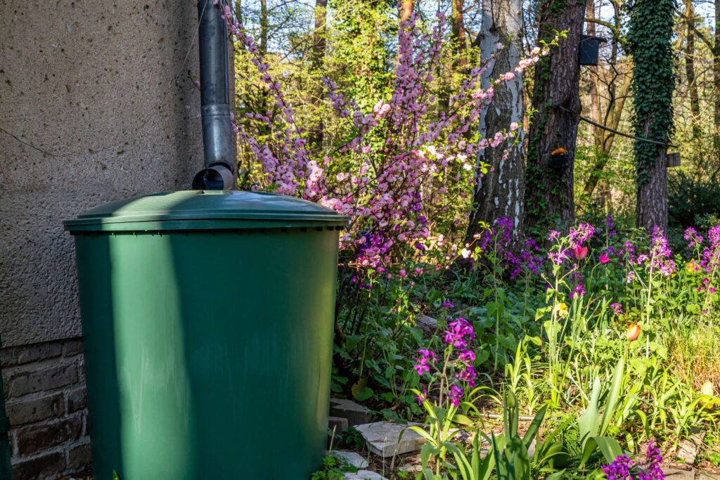 Rain barrel made from garbage can