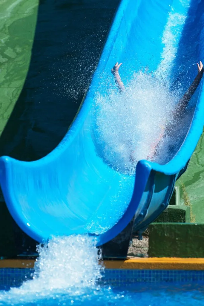 blue water slide - water country usa