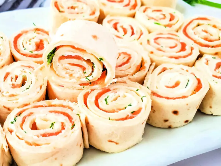 salmon cream cheese pinwheels with dill